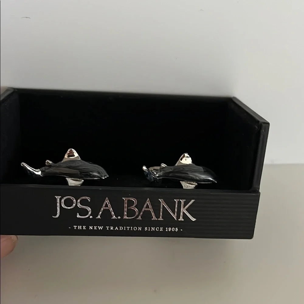 JOS.A. Bank shark cufflink and shark socks, Metcalf combed cotton size8-12